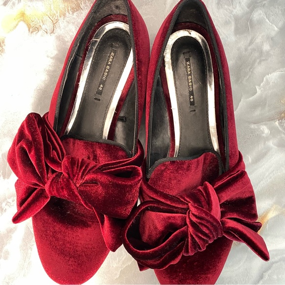 Zara Basics Burgundy Red Velvet Loafers Bow Flats Size 40 - Picture 4 of 11